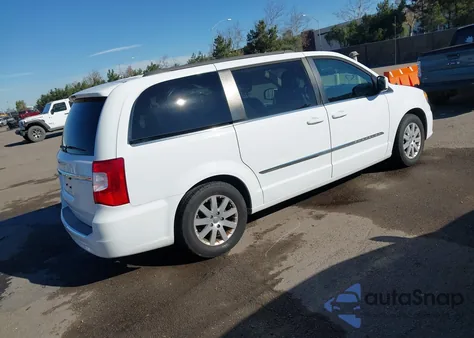 2016 Chrysler Town & Country Touring z USA, uszkodzony, nr VIN 2C4RC1BG7GR259700